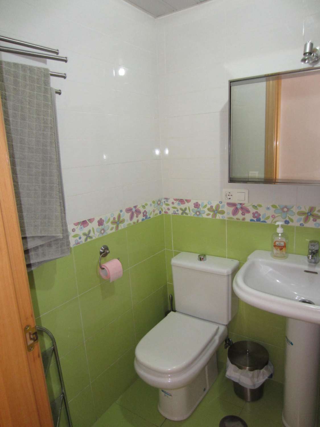 Takvåning uthyres i Zona Puerto Deportivo (Fuengirola)