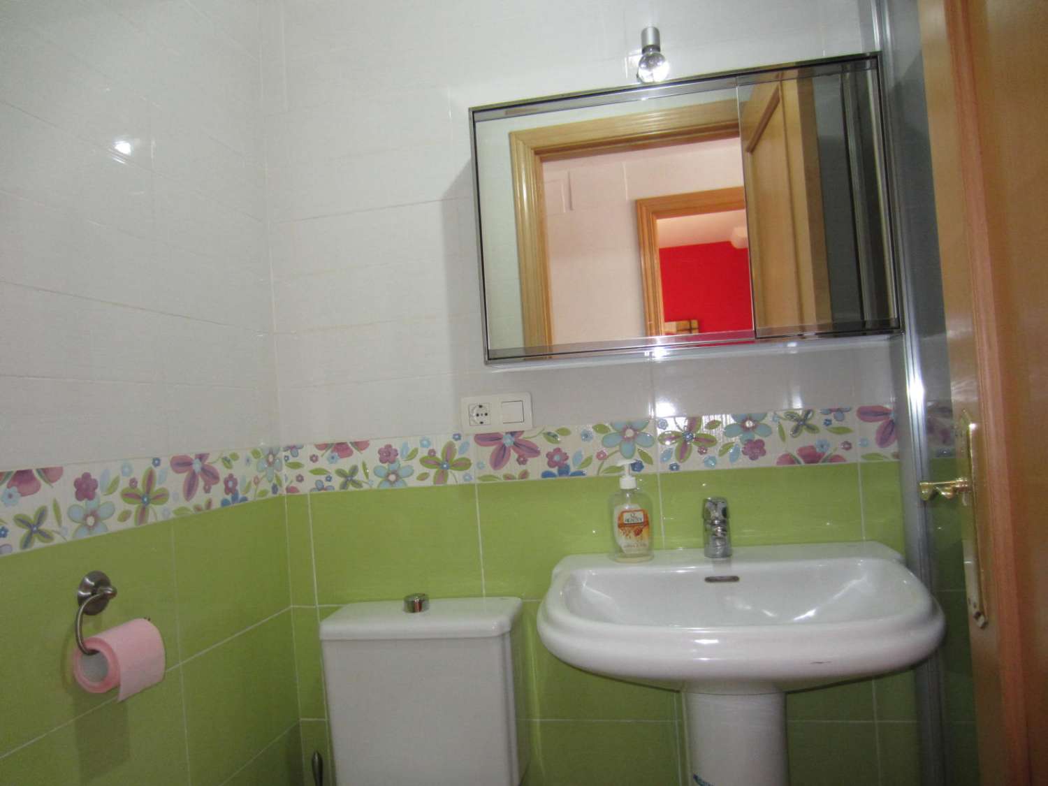 Takvåning uthyres i Zona Puerto Deportivo (Fuengirola)