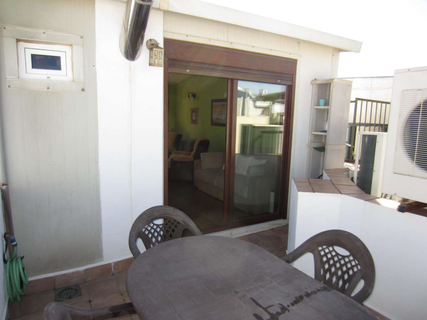 Takvåning uthyres i Zona Puerto Deportivo (Fuengirola)