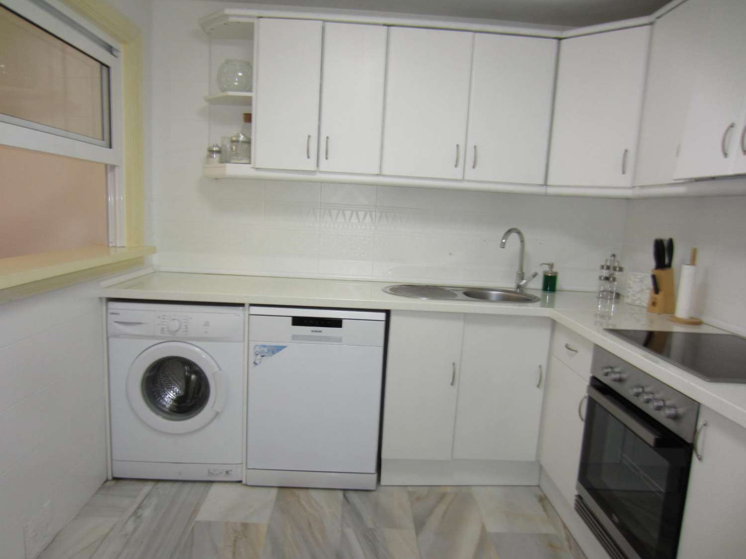 Apartamento en alquiler en Zona Sohail (Fuengirola)