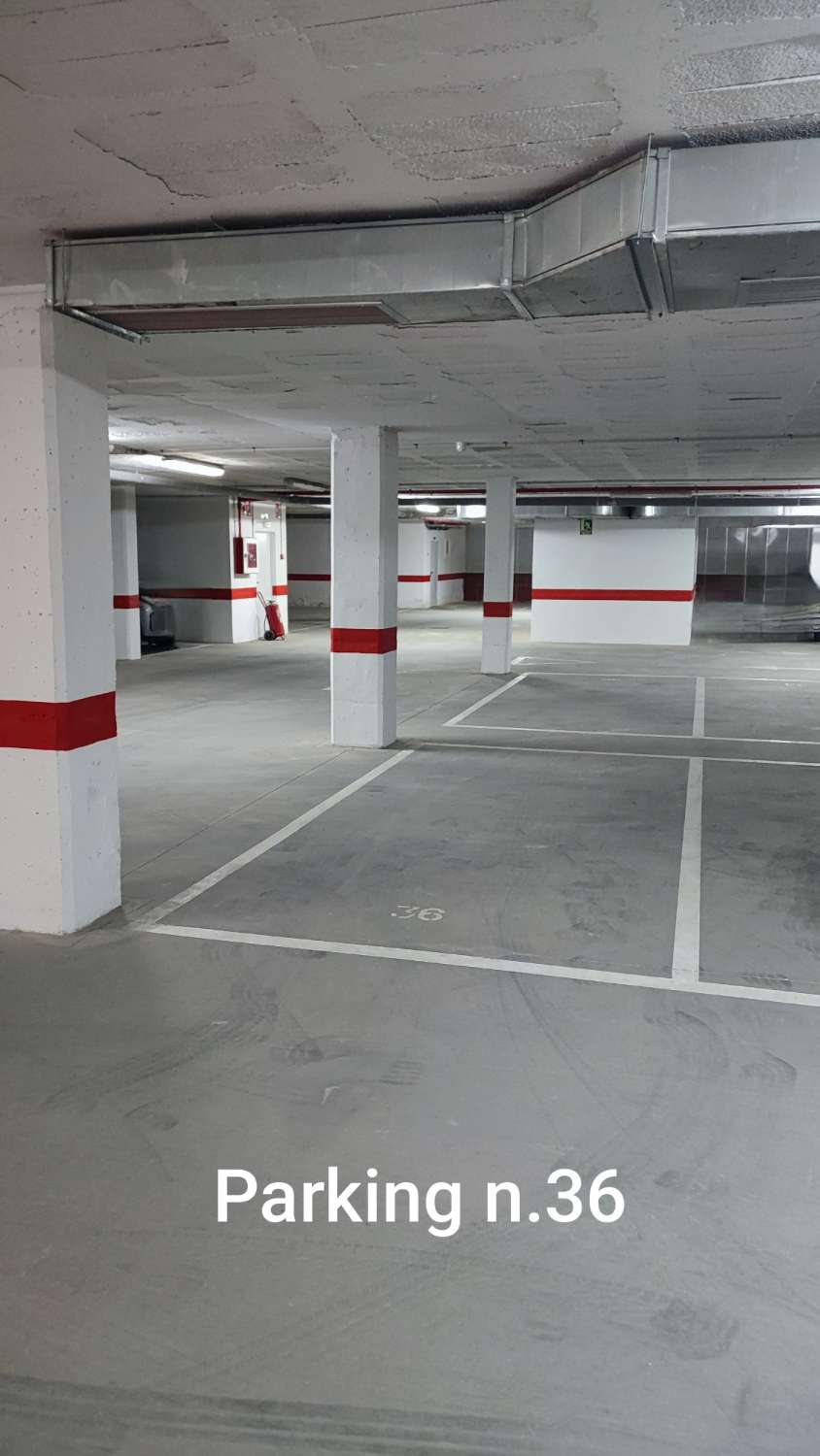 Garaje en alquiler en Zona Puerto Deportivo (Fuengirola)