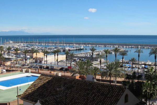 Apartamento en alquiler en Zona Puerto Deportivo (Fuengi...