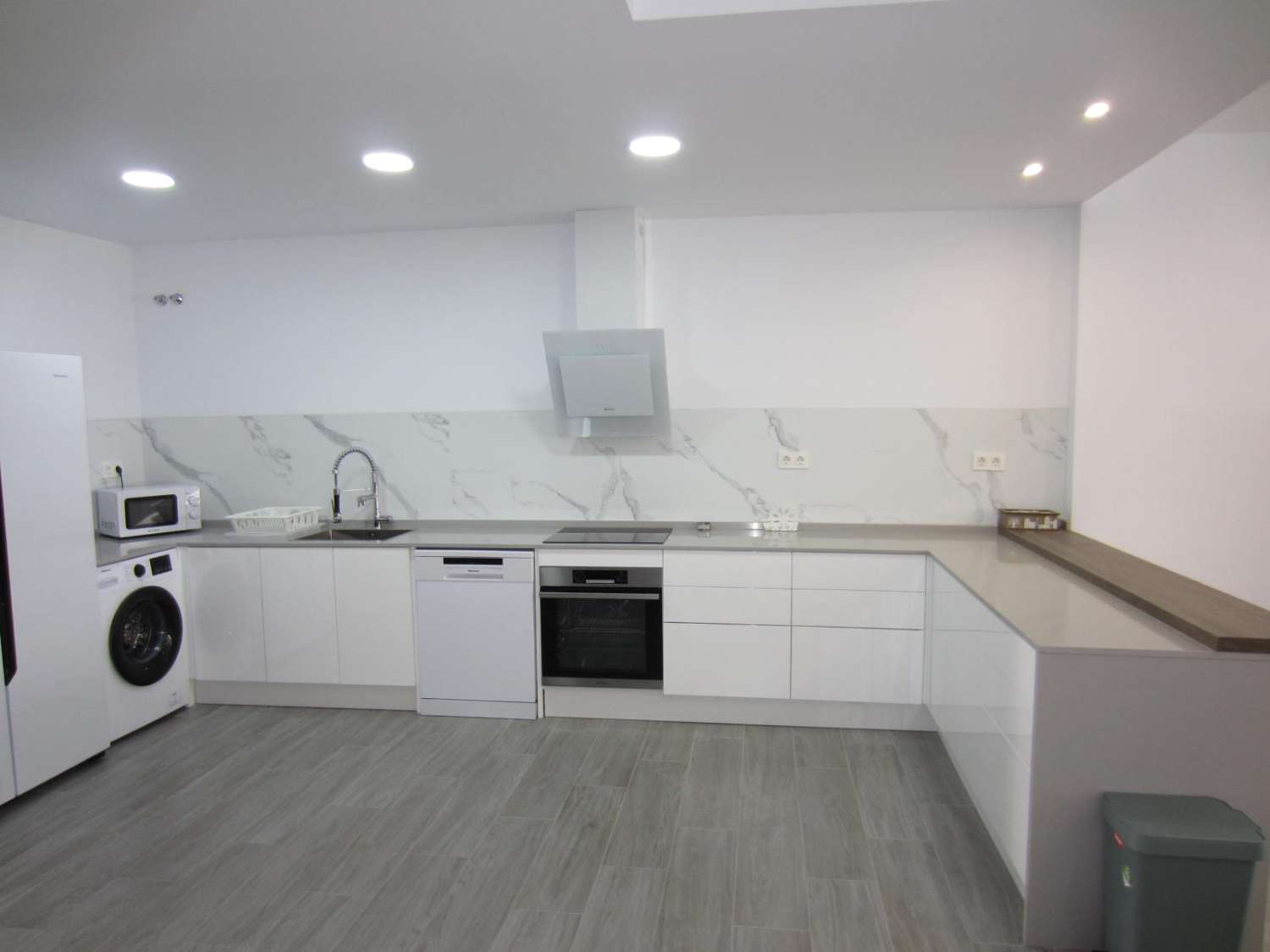 Apartamento en alquiler en Zona Puerto Deportivo (Fuengirola)