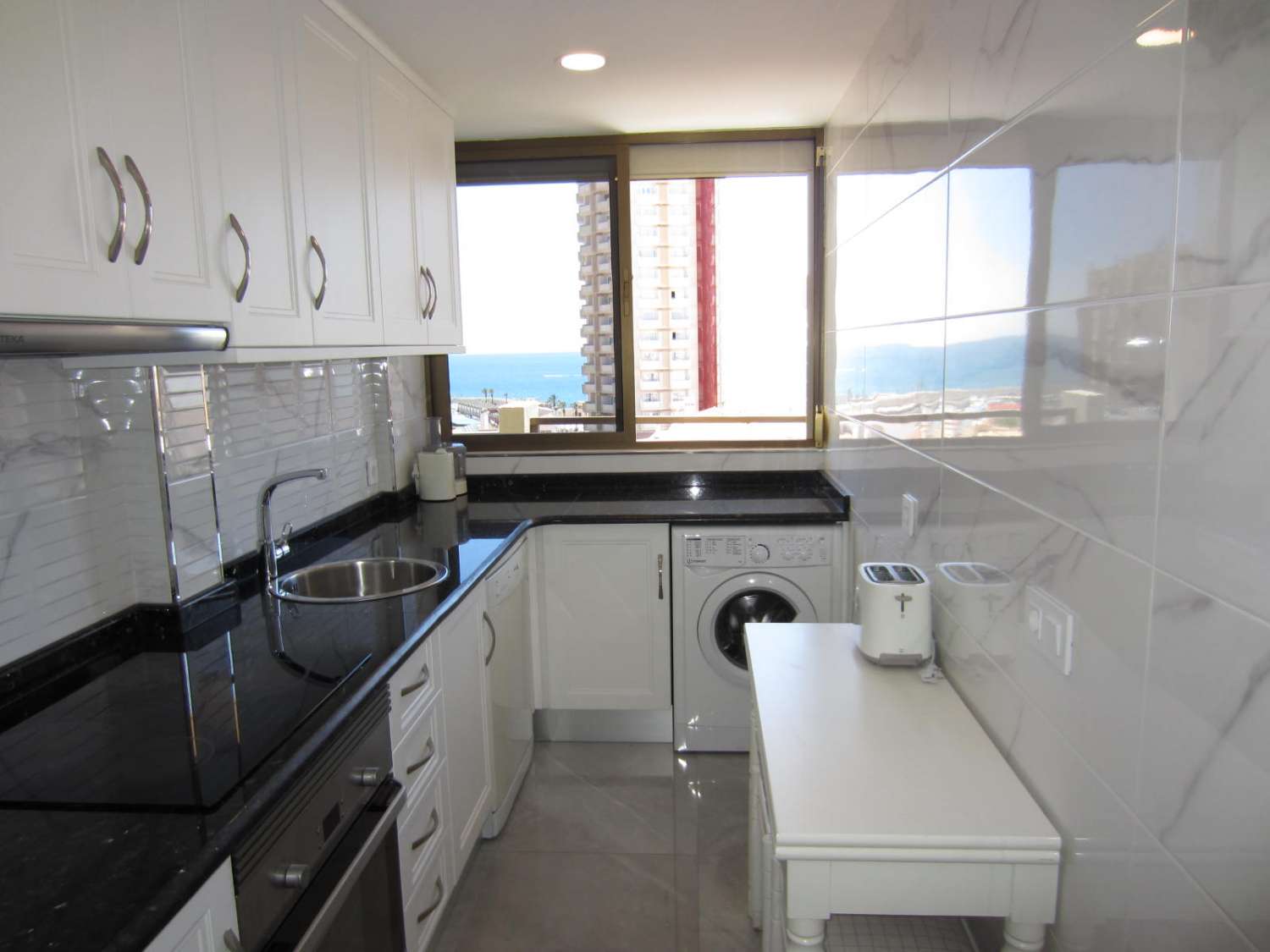 Apartamento en alquiler en Zona Puerto Deportivo (Fuengirola)